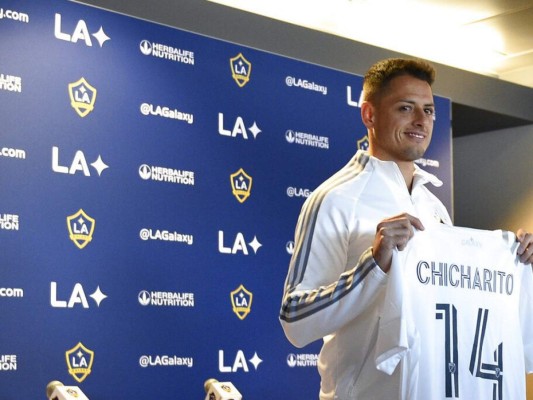 Novedad para 'Chicharito': Será figura central de su club &nbsp;