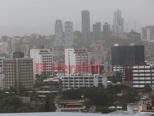 Las imágenes de la nube de polvo del Sahara sobre la capital hondureña