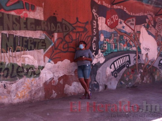 FOTOS: Capitalinos cumplen con el uso obligatorio de mascarillas ante la pandemia