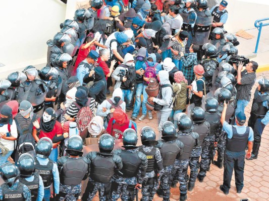 Suspensiones y expulsiones habría en UNAH