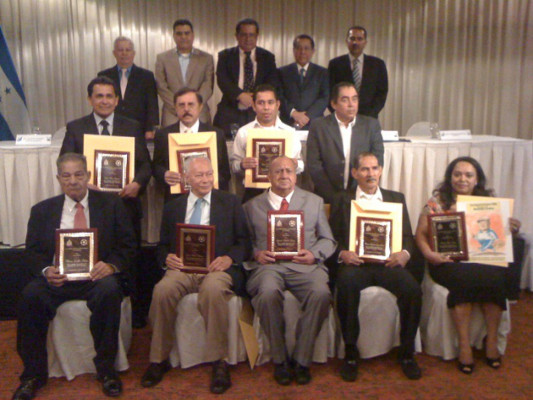 Fonac reconoce a entrenadores de Honduras