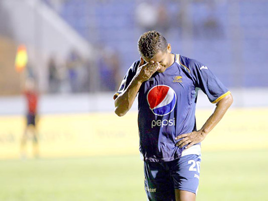 Amado Guevara jugará el clásico contra Olimpia por perdón de sanción