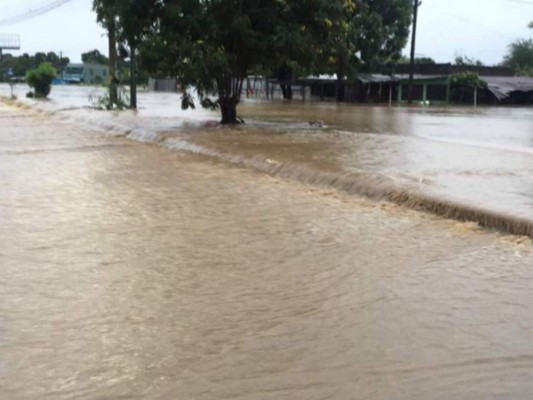 Tormenta Tropical Iota inunda nuevamente el Valle de Sula (Fotos)