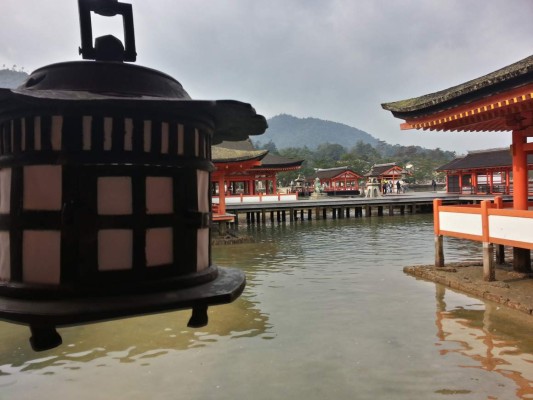 En la tierra de los ocho millones de dioses