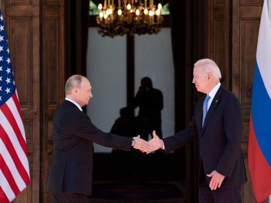 La cumbre entre Joe Biden y Vladimir Putin en Ginebra en imágenes