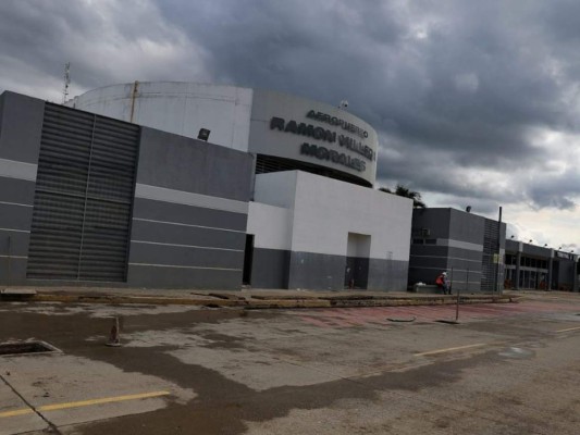 Así avanzan las labores de restauración y limpieza en el aeropuerto Villeda Morales