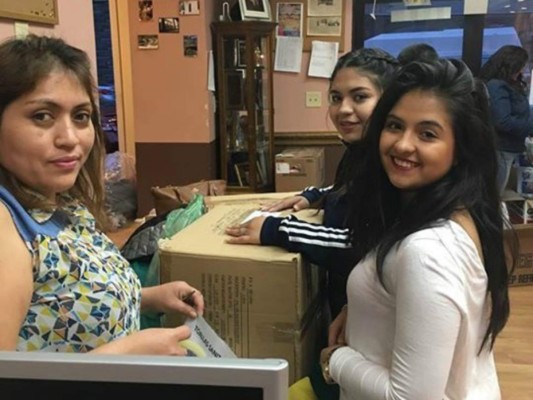 Hondureñas en Nueva Jersey recaudan donaciones para afectados de terremotos en Ecuador