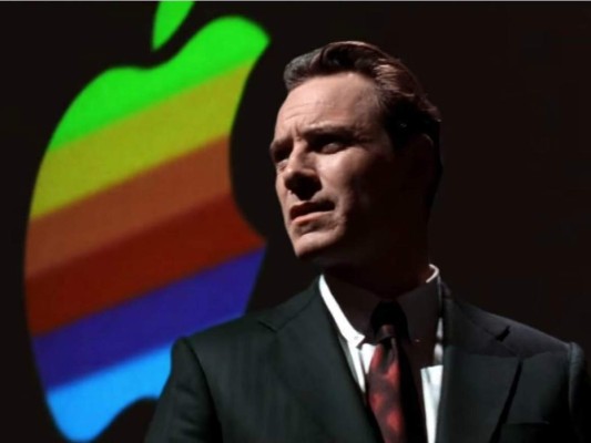 Michael Fassbender encarna a la versión más íntima de Jobs
