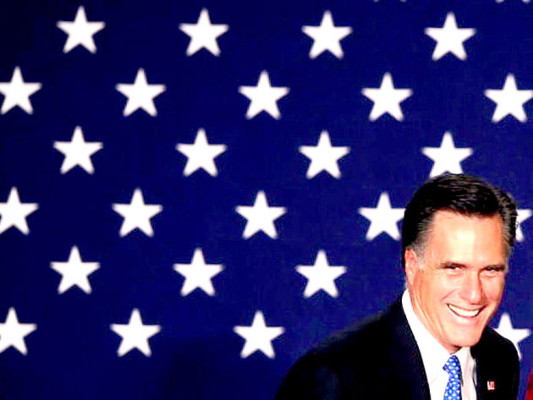 Mitt Romney gana por 8 votos el caucus de Iowa