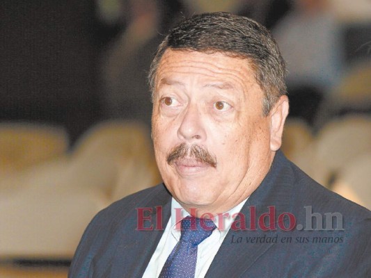 Emergencias suben al no haber citas de pasaporte normal