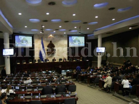 Diputados continuan ausentándose a sesiones legislativas en el Congreso Nacional