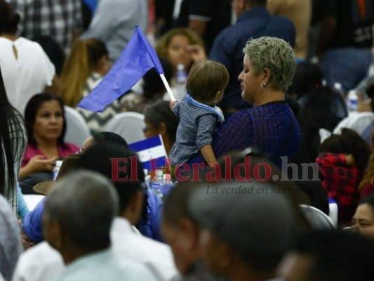 FOTOS: Mauricio Oliva lidera conversatorio político nacionalista