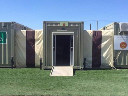 ¿Cómo deben estar fabricados y equipados los hospitales móviles comprados por Invest-H?