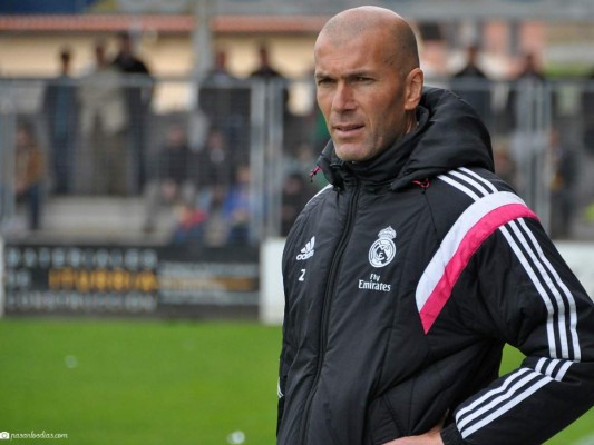 Lizarazu y Rivaldo abogan por que Zidane sea el entrenador del Real Madrid