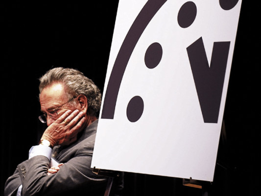 Cinco minutos para el fin del mundo