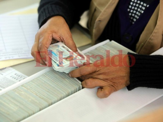 Nueva tarjeta de identidad: Empresa que gane licitación venderá maquinaria vieja