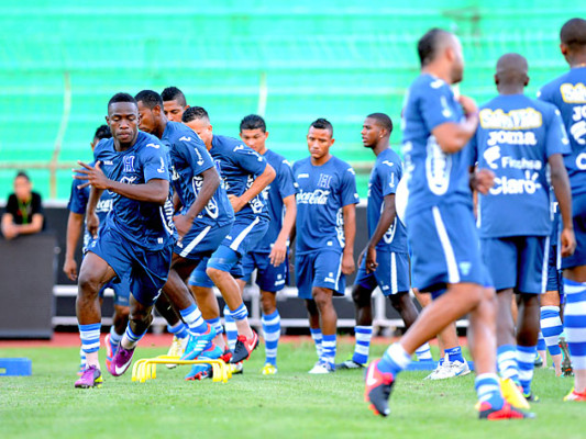 Honduras define su pase a la hexagonal hoy ante Canadá