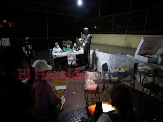Fotos: Así se desarrolló el conteo de votos en la capital de Honduras