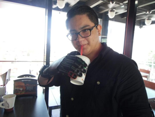 Melvin Cruz, un ejemplo de conciencia social y desarrollo tecnológico