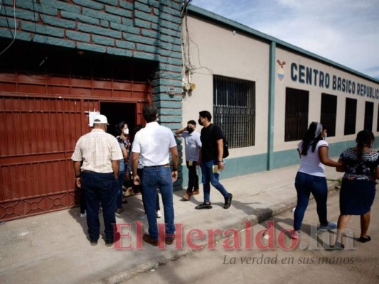 Juventud y tercera edad abarrotan urnas en Talanga, Francisco Morazán