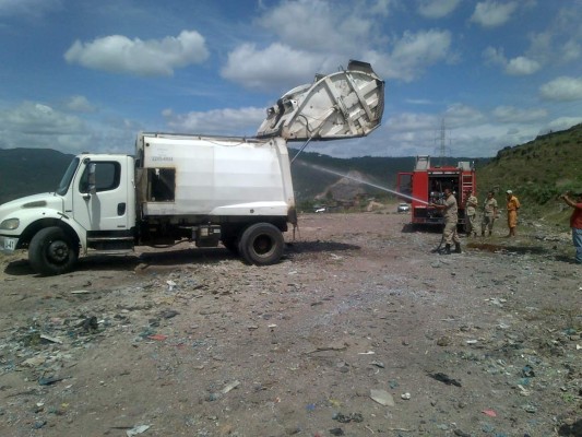 Intoxicados tres recolectores