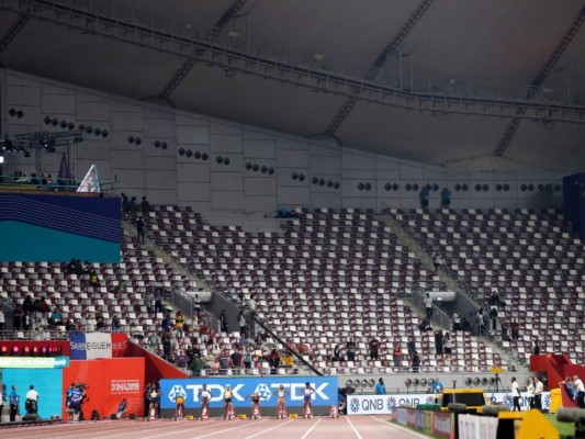 Le llueven las críticas a Qatar por asientos vacíos durante Mundial