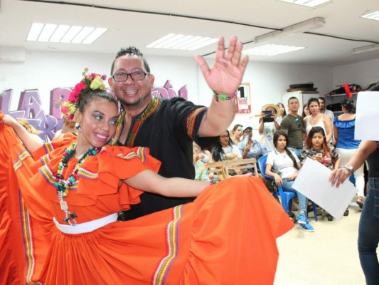El Congolón en Madrid: Hondureños celebran el Día del Indio Lempira