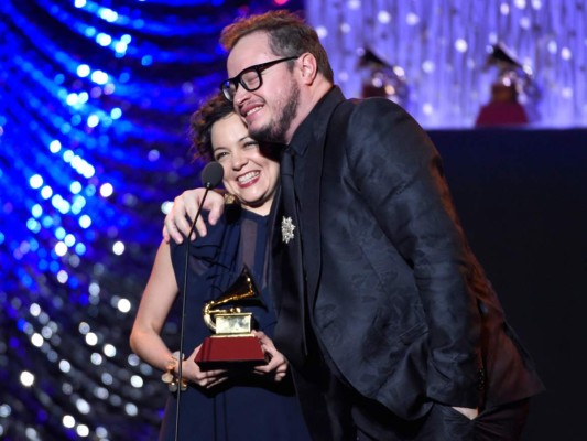 Lafourcade tiene la canción del año