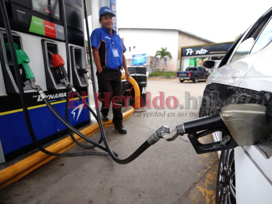 En vigencia este lunes la sexta rebaja de los combustibles