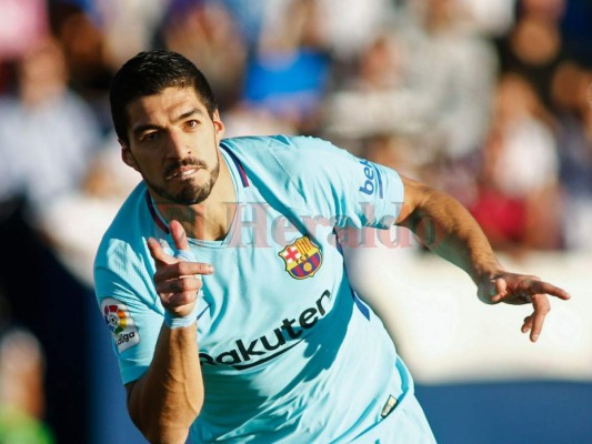 Suárez reencuentra el gol y Barcelona sigue imparable