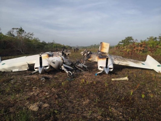 Aseguran narcoavioneta accidentada en Brus Laguna, Gracias a Dios