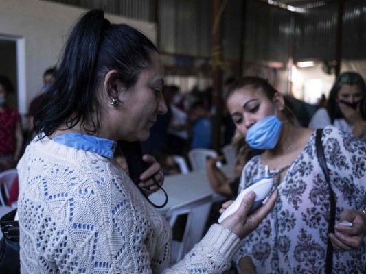FOTOS: Hacinados y mendigando, el calvario de migrantes durante pandemia en México