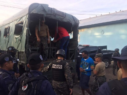 FOTOS: Así fue el traslado de 34 reos desde La Tolva hacia Támara y El Porvenir