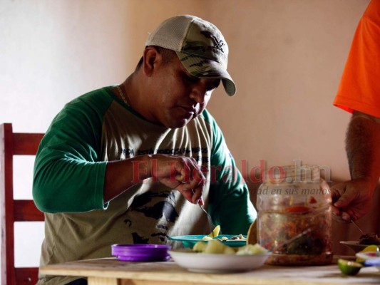 FOTOS: Así es la vida de Santos Orellana, capitán y candidato presidencial capturado por lavado de activos