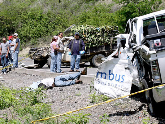 Unas diez personas fallecieron el fin de semana en accidentes de tránsito