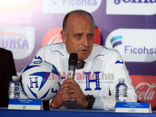 Fabián Coito espera que Roger Espinoza recapacite sobre la selección