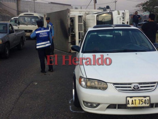 Choque en el bulevar Fuerzas Armadas de la capital provocó congestionamiento vial