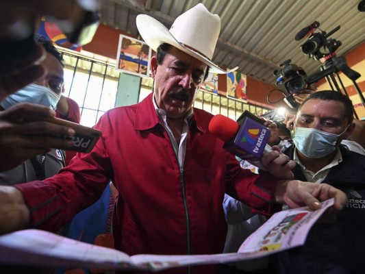 Esposas, hijas y madre: ellas acompañaron a votar a los candidatos presidenciales