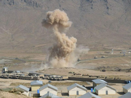 Al menos 32 muertos y 41 heridos en el atentado contra mezquita chiita de Kabul