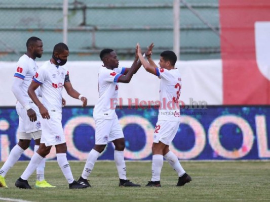 Olimpia aplasta 5-0 a la Real Sociedad en el Estadio Nacional