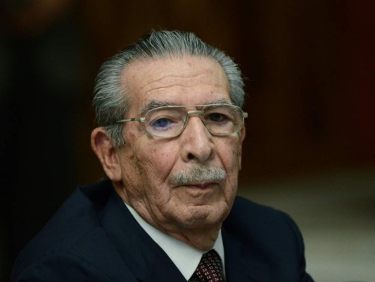 Muere exdictador guatemalteco Ríos Montt acusado de genocidio
