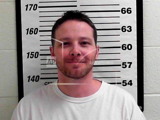 Marine confiesa haber enviado sobres con semillas de ricino al Pentágono