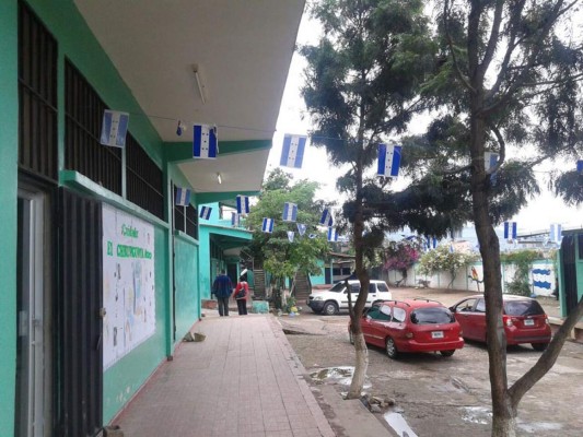 Honduras: Lanzan bomba lacrimógena contra colegio en Tegucigalpa