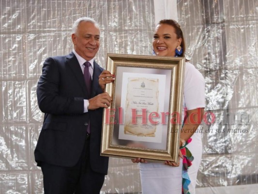 Los periodistas hondureños galardonados con Premios Parlamentarios de Periodismo 2019