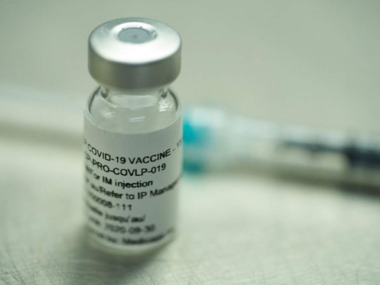 Aumentan los acuerdos entre gobiernos y laboratorios para vacunas contra covid-19