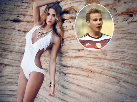 La belleza femenina se apodera de las canchas