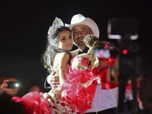 FOTOS: Entre excesos y un muerto, Rubí festejó sus 15 años junto a miles de desconocidos