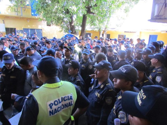 Lista base de datos para comenzar depuración de la Policía Nacional