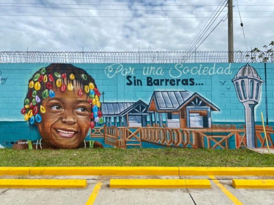 Con grafitis, jóvenes promueven valores positivos y descubren amor por el arte