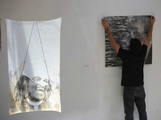 Francés Nicolás Guyot devela crueldad de la guerra en exposición en Honduras